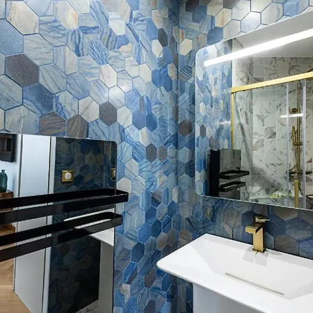 Prestige Sur La Promenade Des ニース