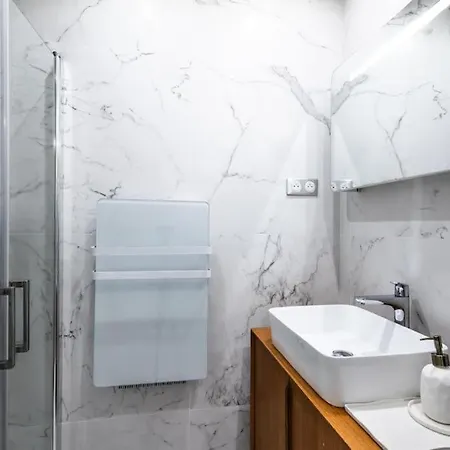 Prestige Sur La Promenade Des アパート *