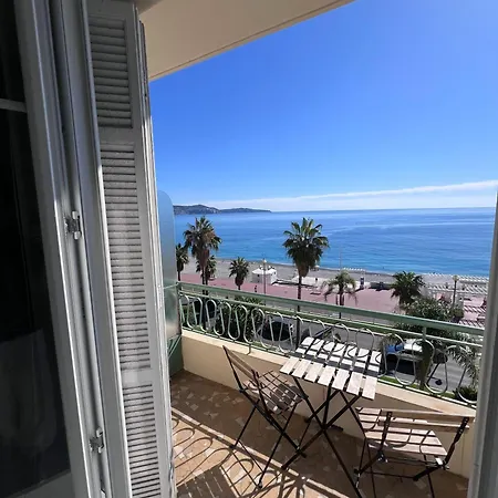 Prestige Sur La Promenade Des